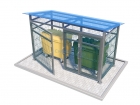 Закрытая площадка для двух мусорных баков из 3D панелей с воротами.